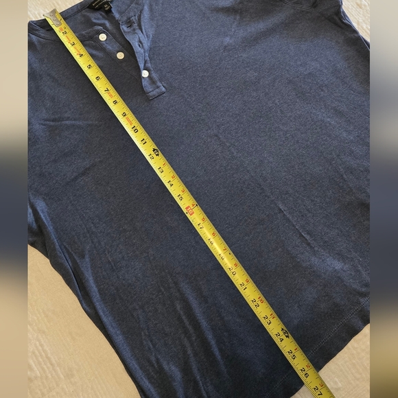 Banana Republic men's henley, size XL - Picture 6 of 6